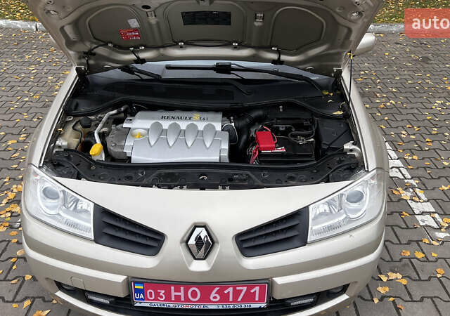 Рено Меган 2006 в Хороле на Automoto.ua Бежевый Рено Меган, объемом двигателя 1.6 л и пробегом 240 тыс. км за 5299 $, фото 51 на Automoto.ua