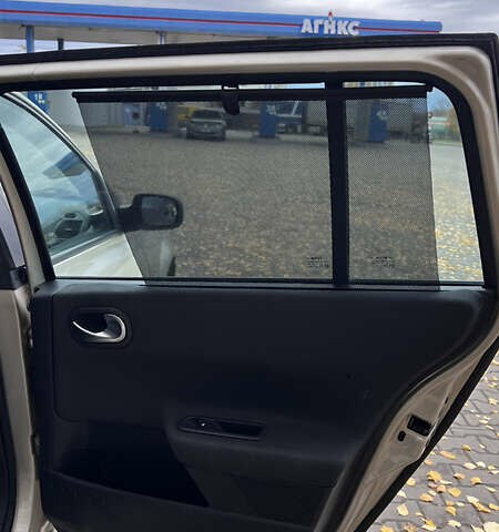 Рено Меган 2006 в Хороле на Automoto.ua Бежевый Рено Меган, объемом двигателя 1.6 л и пробегом 240 тыс. км за 5299 $, фото 36 на Automoto.ua