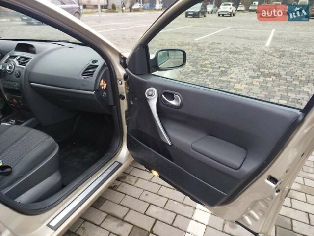 Бежевий Рено Меган, об'ємом двигуна 1.6 л та пробігом 246 тис. км за 4500 $, фото 13 на Automoto.ua