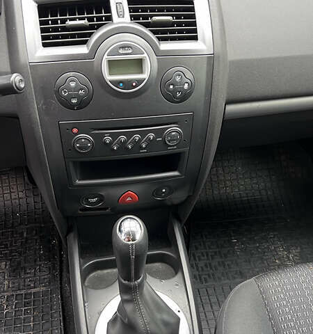 Рено Меган 2006 в Хороле на Automoto.ua Бежевый Рено Меган, объемом двигателя 1.6 л и пробегом 240 тыс. км за 5299 $, фото 30 на Automoto.ua