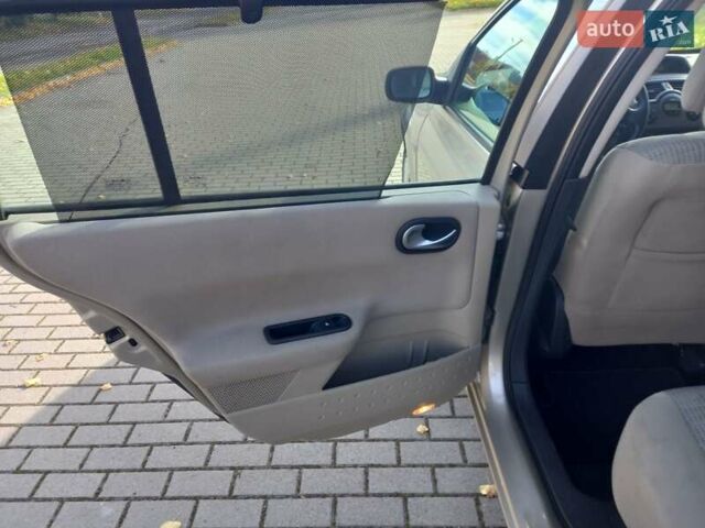 Бежевий Рено Меган, об'ємом двигуна 1.6 л та пробігом 190 тис. км за 5300 $, фото 15 на Automoto.ua