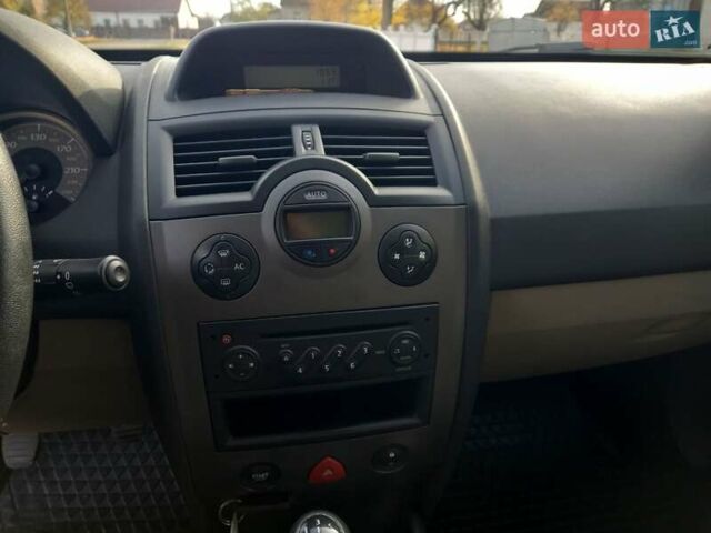 Бежевий Рено Меган, об'ємом двигуна 1.6 л та пробігом 190 тис. км за 5300 $, фото 2 на Automoto.ua
