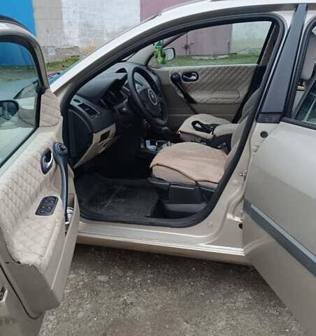 Бежевый Рено Меган, объемом двигателя 1.99 л и пробегом 404 тыс. км за 6000 $, фото 13 на Automoto.ua