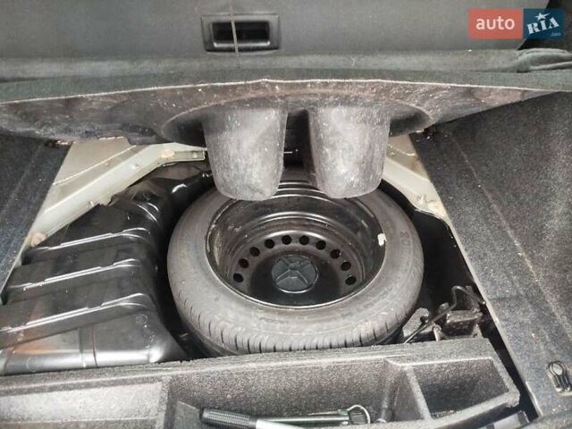 Бежевий Рено Меган, об'ємом двигуна 1.6 л та пробігом 246 тис. км за 4500 $, фото 17 на Automoto.ua