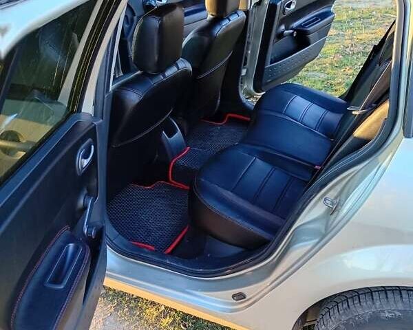 Бежевый Рено Меган, объемом двигателя 1.4 л и пробегом 238 тыс. км за 4700 $, фото 10 на Automoto.ua