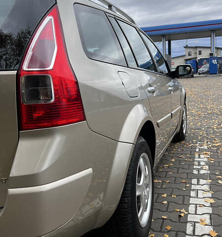Рено Меган 2006 в Хороле на Automoto.ua Бежевый Рено Меган, объемом двигателя 1.6 л и пробегом 240 тыс. км за 5299 $, фото 15 на Automoto.ua