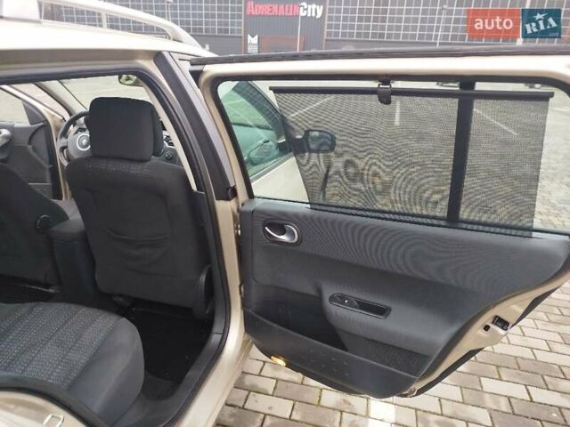 Бежевий Рено Меган, об'ємом двигуна 1.6 л та пробігом 246 тис. км за 4500 $, фото 12 на Automoto.ua