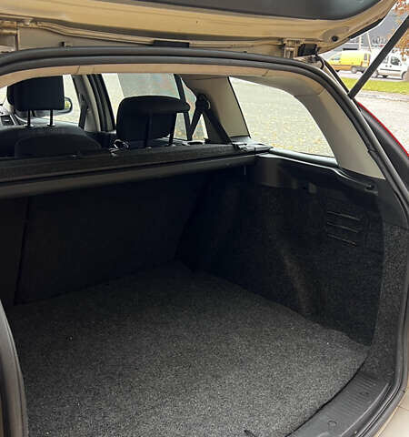 Рено Меган 2006 в Хороле на Automoto.ua Бежевый Рено Меган, объемом двигателя 1.6 л и пробегом 240 тыс. км за 5299 $, фото 47 на Automoto.ua