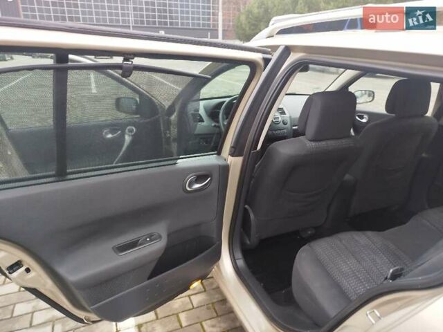 Бежевий Рено Меган, об'ємом двигуна 1.6 л та пробігом 246 тис. км за 4500 $, фото 10 на Automoto.ua