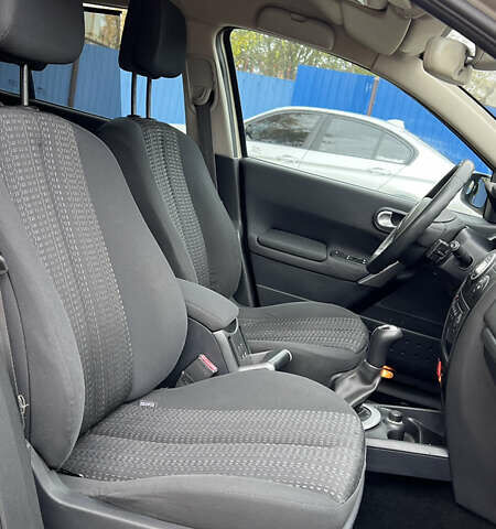 Рено Меган 2006 в Хороле на Automoto.ua Бежевый Рено Меган, объемом двигателя 1.6 л и пробегом 240 тыс. км за 5299 $, фото 40 на Automoto.ua