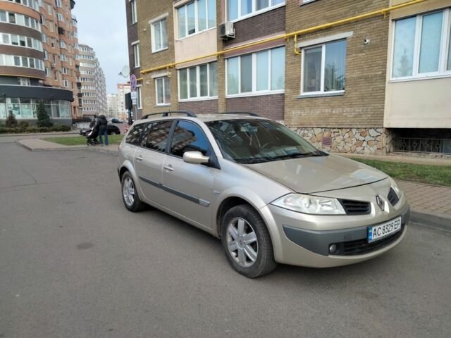 Бежевый Рено Меган, объемом двигателя 1.6 л и пробегом 249 тыс. км за 3800 $, фото 1 на Automoto.ua