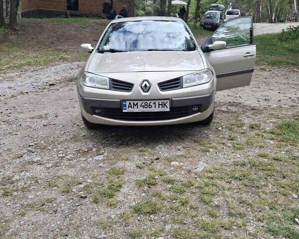 Бежевий Рено Меган, об'ємом двигуна 1.6 л та пробігом 141 тис. км за 5750 $, фото 1 на Automoto.ua