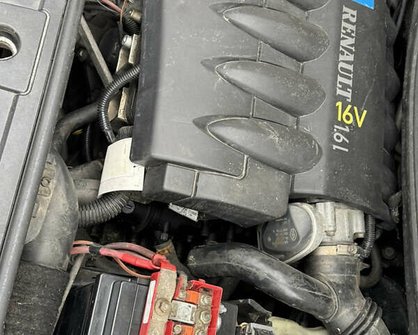 Бежевый Рено Меган, объемом двигателя 1.6 л и пробегом 202 тыс. км за 4200 $, фото 8 на Automoto.ua