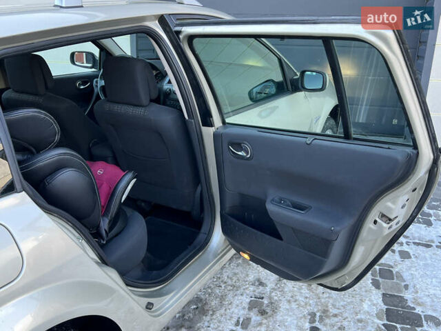 Бежевый Рено Меган, объемом двигателя 1.6 л и пробегом 225 тыс. км за 5400 $, фото 36 на Automoto.ua