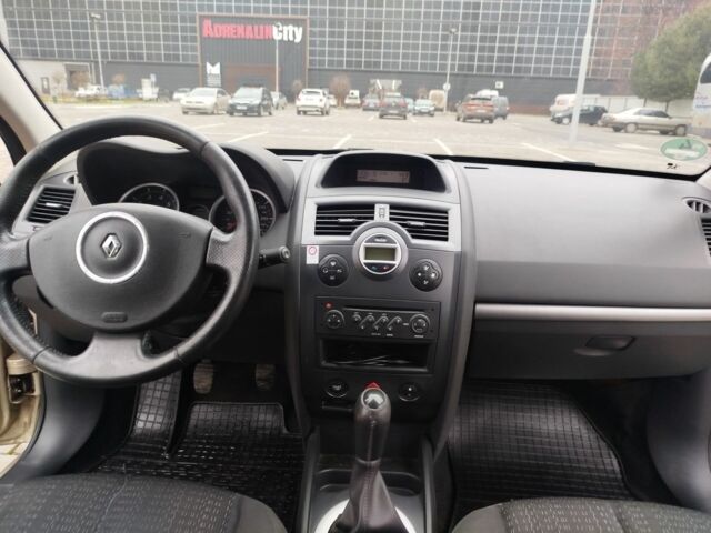 Бежевий Рено Меган, об'ємом двигуна 1.6 л та пробігом 246 тис. км за 4500 $, фото 5 на Automoto.ua