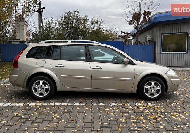 Рено Меган 2006 в Хороле на Automoto.ua Бежевый Рено Меган, объемом двигателя 1.6 л и пробегом 240 тыс. км за 5299 $, фото 5 на Automoto.ua