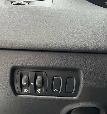 Рено Меган 2006 в Хороле на Automoto.ua Бежевый Рено Меган, объемом двигателя 1.6 л и пробегом 240 тыс. км за 5299 $, фото 27 на Automoto.ua