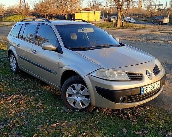 Бежевый Рено Меган, объемом двигателя 1.4 л и пробегом 238 тыс. км за 4700 $, фото 6 на Automoto.ua