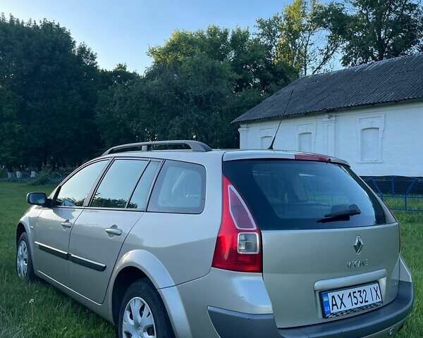 Бежевый Рено Меган, объемом двигателя 1.6 л и пробегом 250 тыс. км за 4700 $, фото 8 на Automoto.ua