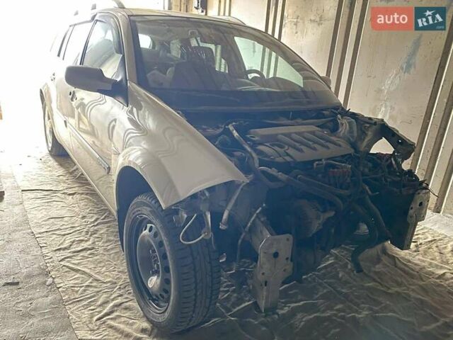 Бежевий Рено Меган, об'ємом двигуна 1.6 л та пробігом 290 тис. км за 1750 $, фото 4 на Automoto.ua