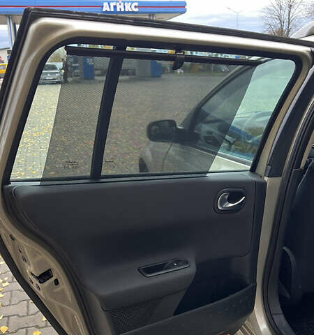 Рено Меган 2006 в Хороле на Automoto.ua Бежевый Рено Меган, объемом двигателя 1.6 л и пробегом 240 тыс. км за 5299 $, фото 34 на Automoto.ua