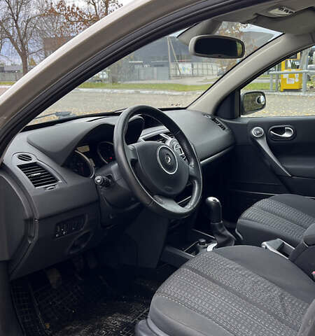 Рено Меган 2006 в Хороле на Automoto.ua Бежевый Рено Меган, объемом двигателя 1.6 л и пробегом 240 тыс. км за 5299 $, фото 24 на Automoto.ua