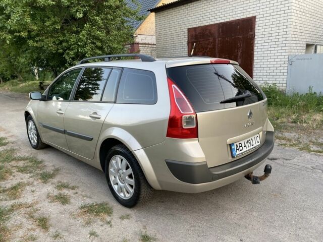 Бежевый Рено Меган, объемом двигателя 1.6 л и пробегом 256 тыс. км за 4750 $, фото 3 на Automoto.ua