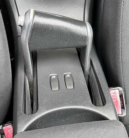 Рено Меган 2006 в Хороле на Automoto.ua Бежевый Рено Меган, объемом двигателя 1.6 л и пробегом 240 тыс. км за 5299 $, фото 32 на Automoto.ua