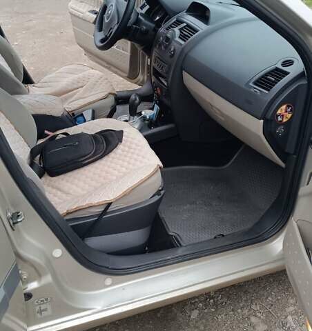 Бежевый Рено Меган, объемом двигателя 1.99 л и пробегом 404 тыс. км за 6000 $, фото 25 на Automoto.ua