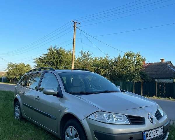 Бежевый Рено Меган, объемом двигателя 1.6 л и пробегом 250 тыс. км за 4700 $, фото 13 на Automoto.ua