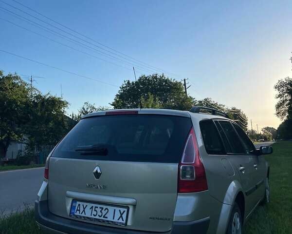 Бежевый Рено Меган, объемом двигателя 1.6 л и пробегом 250 тыс. км за 4700 $, фото 11 на Automoto.ua