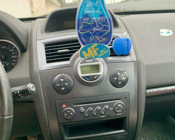 Бежевий Рено Меган, об'ємом двигуна 1.46 л та пробігом 201 тис. км за 4500 $, фото 8 на Automoto.ua