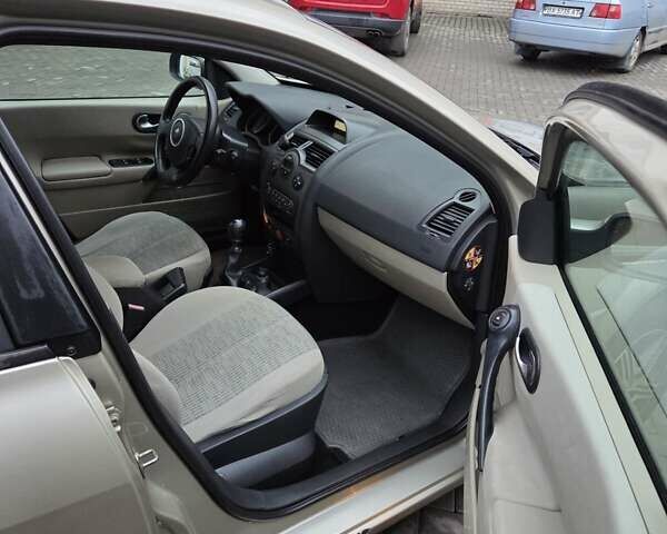 Бежевий Рено Меган, об'ємом двигуна 1.5 л та пробігом 227 тис. км за 5000 $, фото 17 на Automoto.ua