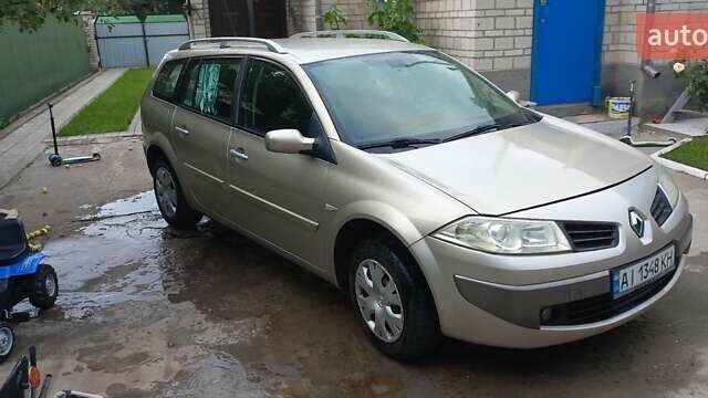 Бежевый Рено Меган, объемом двигателя 1.6 л и пробегом 236 тыс. км за 5500 $, фото 3 на Automoto.ua