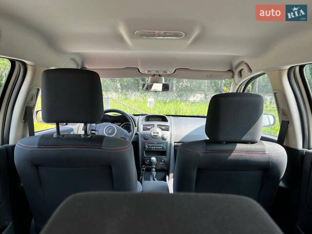 Бежевий Рено Меган, об'ємом двигуна 2 л та пробігом 190 тис. км за 6200 $, фото 14 на Automoto.ua