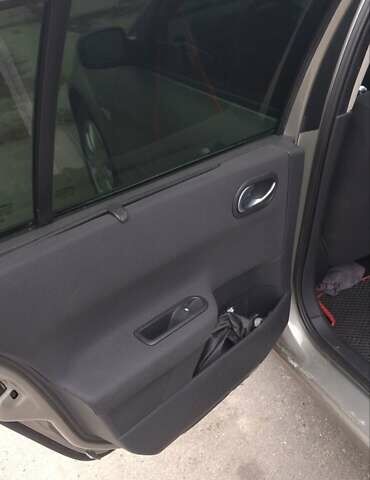 Бежевый Рено Меган, объемом двигателя 1.6 л и пробегом 174 тыс. км за 5900 $, фото 7 на Automoto.ua