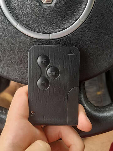 Бежевый Рено Меган, объемом двигателя 1.6 л и пробегом 370 тыс. км за 4000 $, фото 8 на Automoto.ua