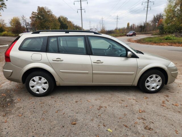 Бежевий Рено Меган, об'ємом двигуна 1.6 л та пробігом 220 тис. км за 5300 $, фото 7 на Automoto.ua