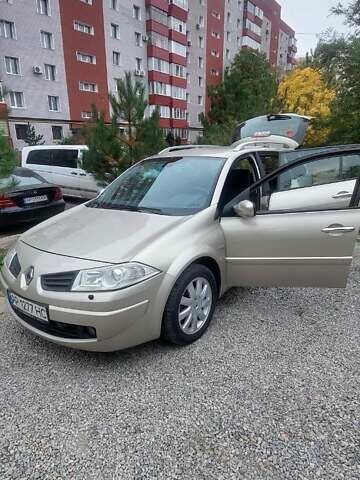 Бежевый Рено Меган, объемом двигателя 1.6 л и пробегом 250 тыс. км за 5800 $, фото 3 на Automoto.ua