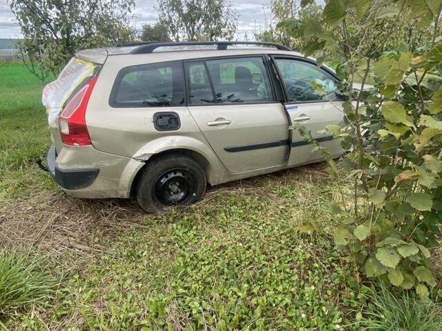 Бежевый Рено Меган, объемом двигателя 1.6 л и пробегом 200 тыс. км за 600 $, фото 1 на Automoto.ua