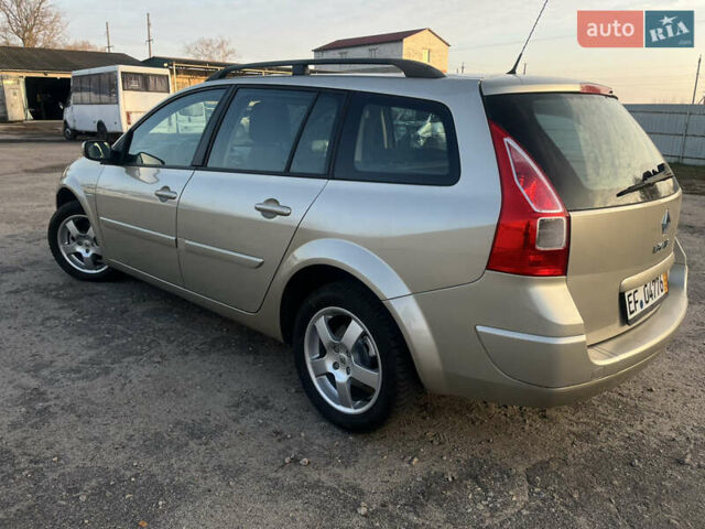 Бежевый Рено Меган, объемом двигателя 1.6 л и пробегом 177 тыс. км за 5899 $, фото 10 на Automoto.ua