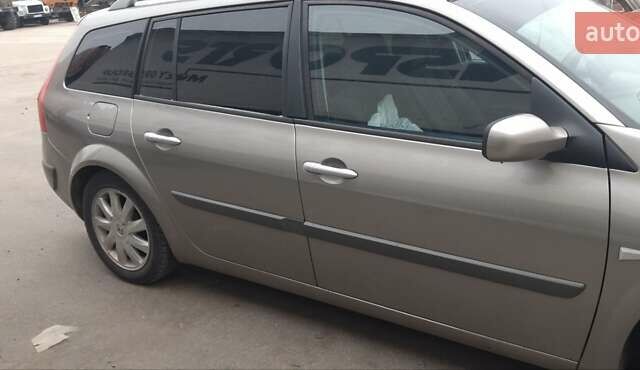 Бежевый Рено Меган, объемом двигателя 1.6 л и пробегом 174 тыс. км за 5900 $, фото 3 на Automoto.ua