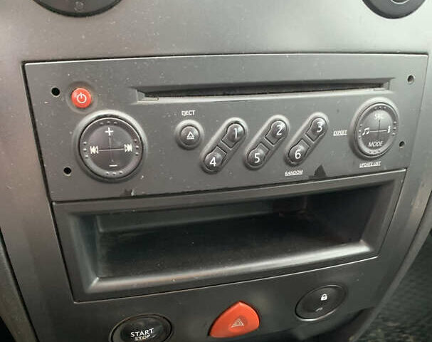 Бежевий Рено Меган, об'ємом двигуна 1.46 л та пробігом 201 тис. км за 4500 $, фото 7 на Automoto.ua