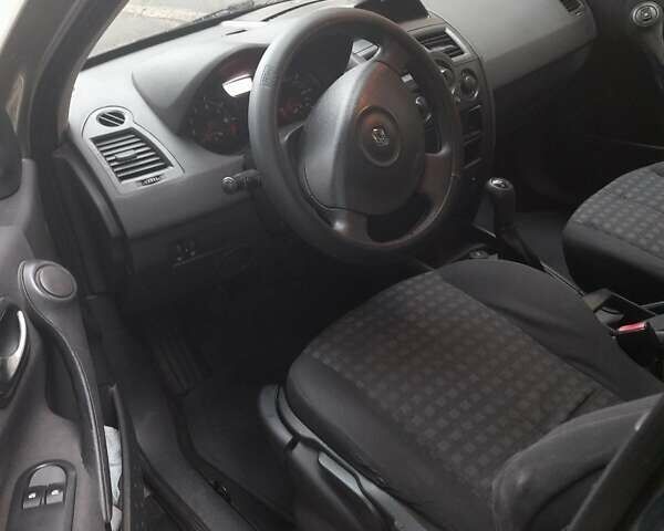 Бежевий Рено Меган, об'ємом двигуна 1.4 л та пробігом 240 тис. км за 5500 $, фото 6 на Automoto.ua