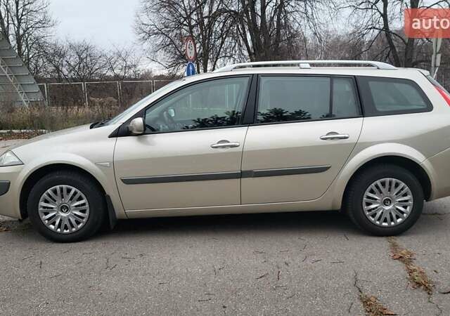 Бежевий Рено Меган, об'ємом двигуна 1.6 л та пробігом 260 тис. км за 5600 $, фото 11 на Automoto.ua