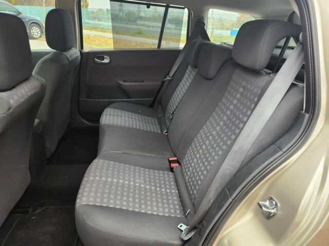 Бежевий Рено Меган, об'ємом двигуна 1.6 л та пробігом 220 тис. км за 5300 $, фото 10 на Automoto.ua