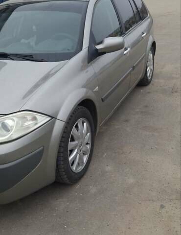 Бежевый Рено Меган, объемом двигателя 1.6 л и пробегом 174 тыс. км за 5900 $, фото 1 на Automoto.ua