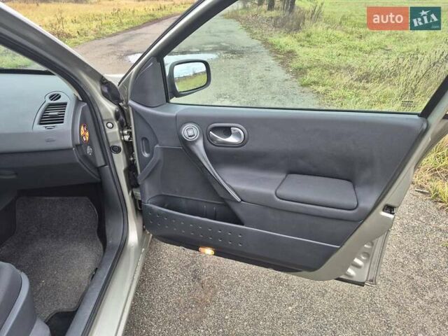 Бежевый Рено Меган, объемом двигателя 1.6 л и пробегом 135 тыс. км за 5450 $, фото 14 на Automoto.ua