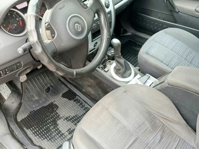 Бежевий Рено Меган, об'ємом двигуна 1.6 л та пробігом 360 тис. км за 3500 $, фото 3 на Automoto.ua