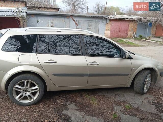 Бежевый Рено Меган, объемом двигателя 1.6 л и пробегом 285 тыс. км за 4850 $, фото 5 на Automoto.ua